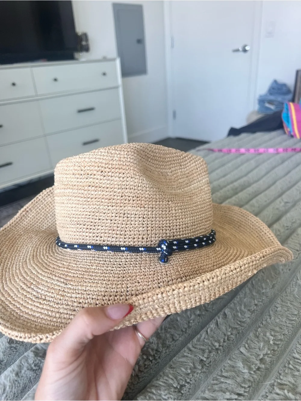 Aritzia Lasso Raffia Strap Cowboy Hat Sandy Beige/Admiral Size XS